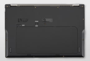 お客様自身でバッテリー交換可能。工具なしで交換できるバッテリー